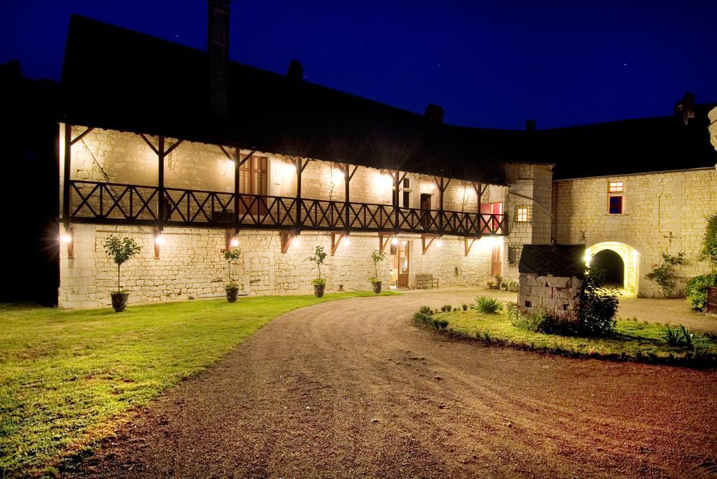 Chateau De La Roche Martel Bed & Breakfast Roiffe Exterior photo
